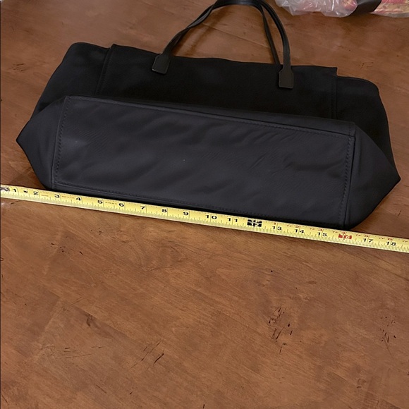 Kate Spade Tote - Picture 12 of 12